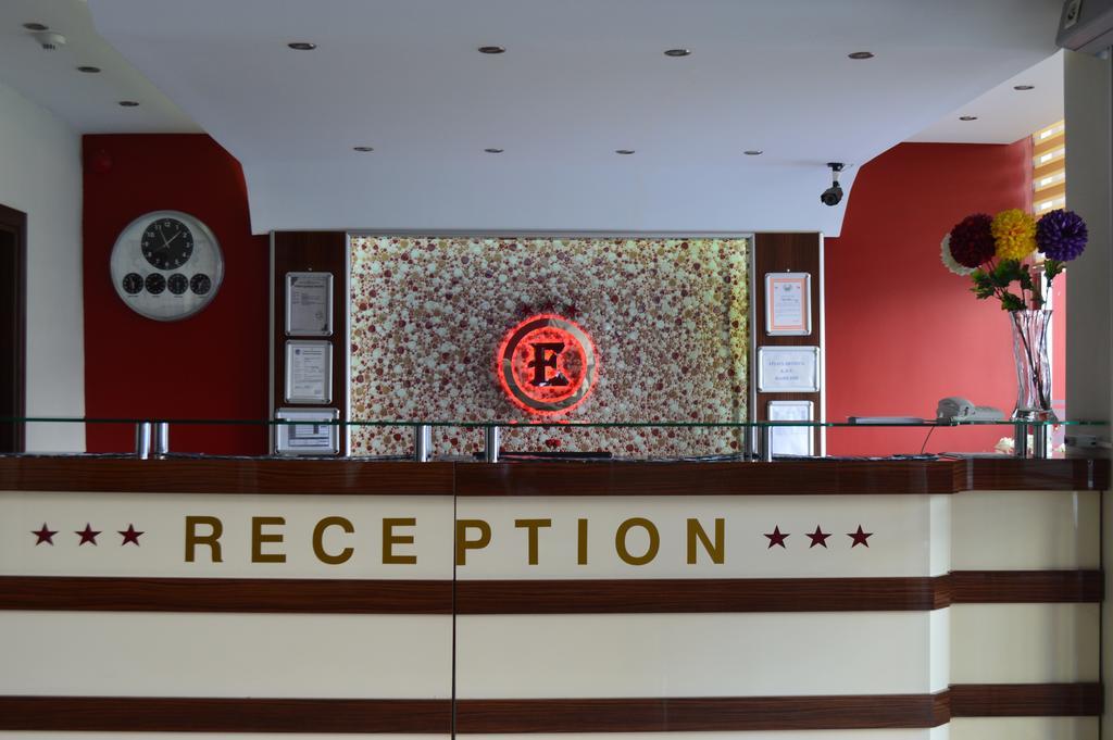 Egemen Hotel Μερσίνη Εξωτερικό φωτογραφία